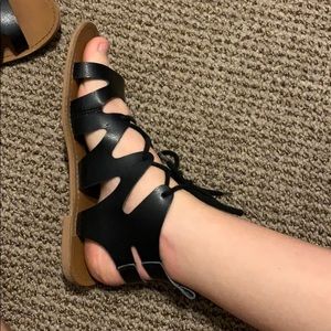 Gap sandals
